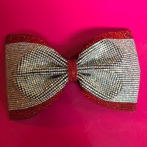 Cheer bow